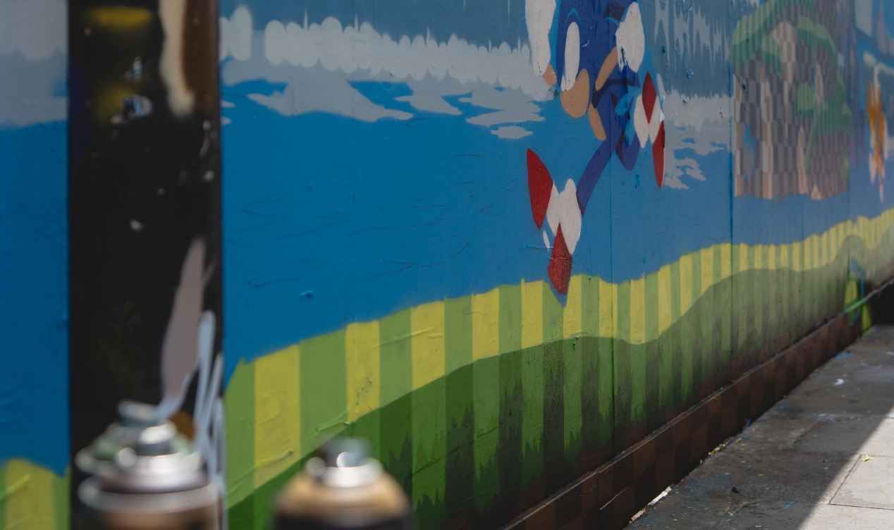 Mural mystery revealed as Sonic Speed Circuit brings street art and a 10 kilometer run to London